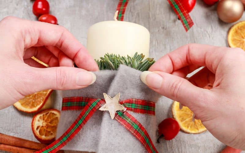 budget-friendly DIY outdoor Christmas decorations