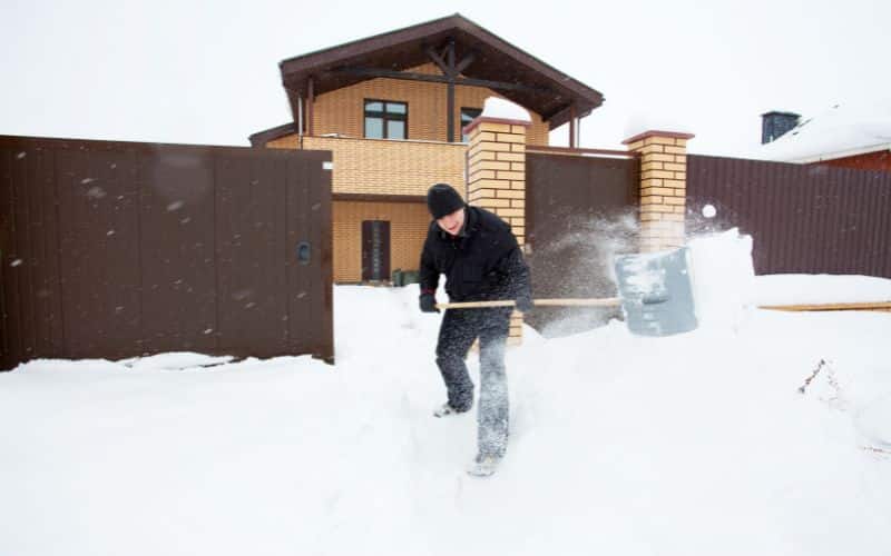Effective Tips to Prevent Snow Build-up around Your Home