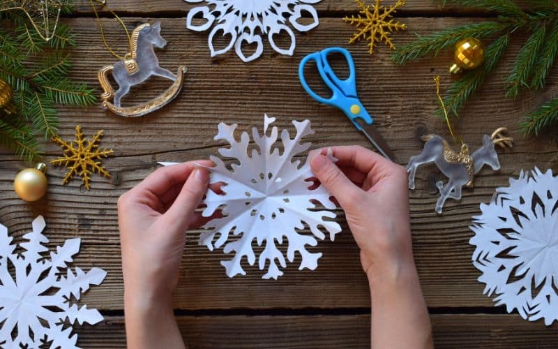 Unique DIY Outdoor Snowflake Decorations