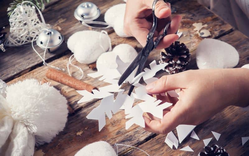 Creative DIY Snowflake Crafts for Outdoor Decoration
