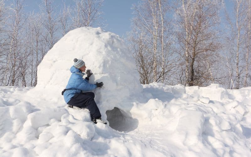 Building your very own igloo